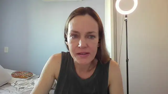 Annylove1 online show from 12.23.25