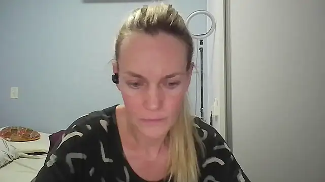 Snapshot of Annylove1 chatting on 02.07.26 Annylove1 online show from 02.07.26