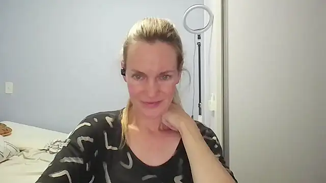 Snapshot of Annylove1 chatting on 02.09.26 Annylove1 online show from 02.09.26