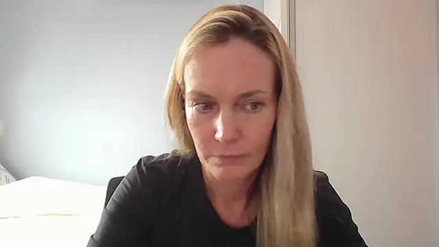 Snapshot of Annylove1 chatting on 02.11.26 Annylove1 online show from 02.11.26