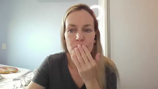 Snapshot of Annylove1 chatting on 02.12.26 Annylove1 online show from 02.12.26