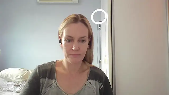 Snapshot of Annylove1 chatting on 02.19.26 Annylove1 online show from 02.19.26