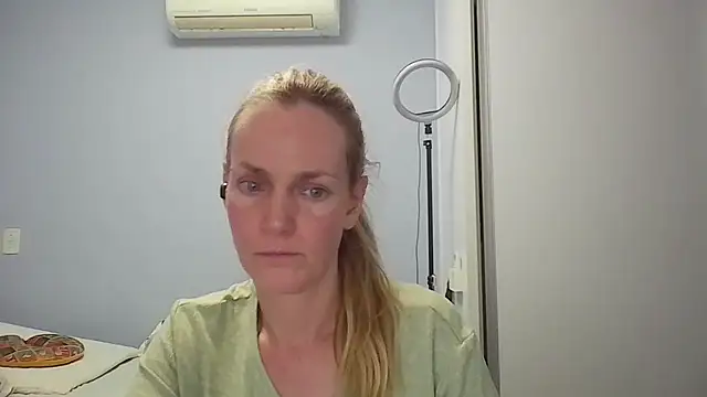 Snapshot of Annylove1 chatting on 02.23.26 Annylove1 online show from 02.23.26