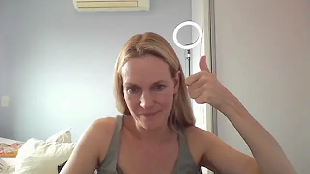 Snapshot of Annylove1 chatting on 02.23.26 Annylove1 online show from 02.23.26