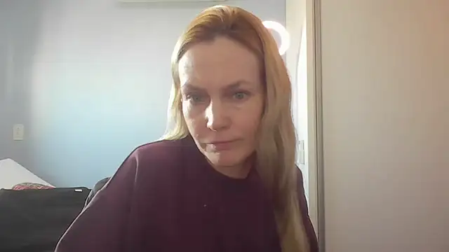 Snapshot of Annylove1 chatting on 06.17.26 Annylove1 online show from 06.17.26