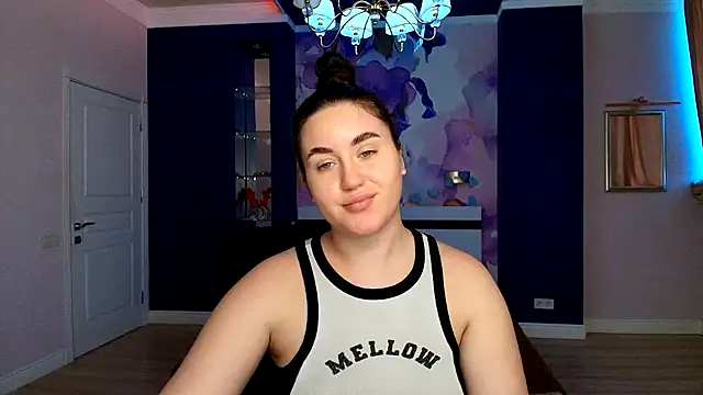 Roxie Bradley online show from 01.06.25