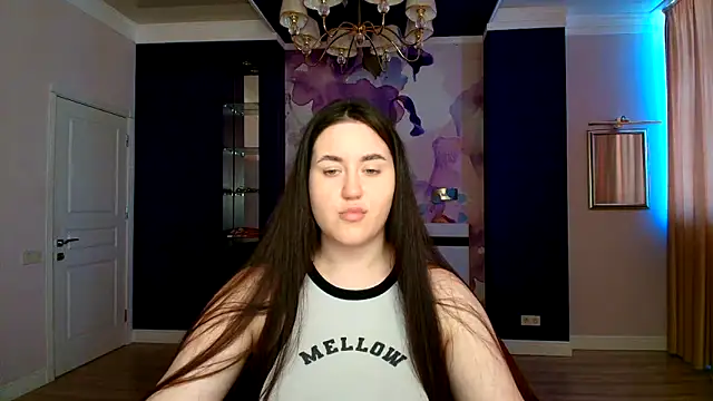 Roxie Bradley online show from 03.21.25