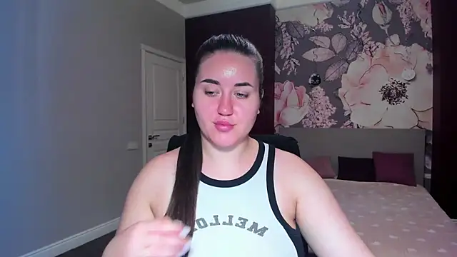 Roxie Bradley online show from 09.19.25