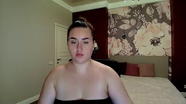 Roxie Bradley online show from 09.30.25