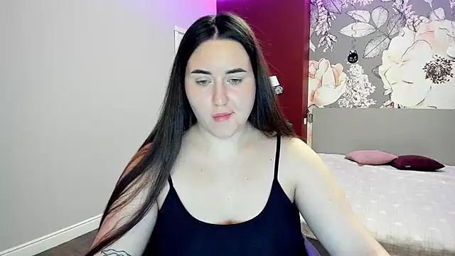 Roxie Bradley online show from 02.26.26