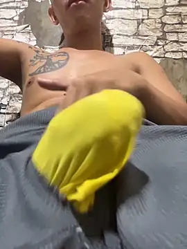 xlovercum online show from 10.31.25