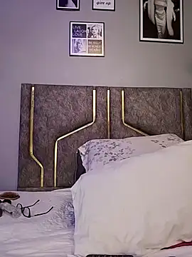 haileystone online show from 02.15.26