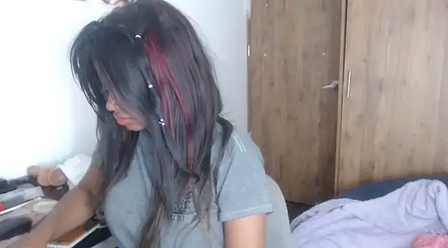Snapshot of charlott7 chatting on 12.17.24 charlott7 online show from 12.17.24