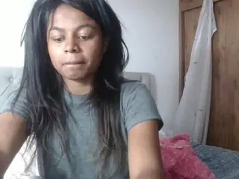Snapshot of charlott7 chatting on 01.15.25 charlott7 online show from 01.15.25