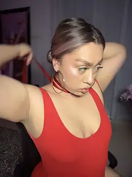 Im sophiie online show from 10.24.25