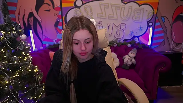 Snapshot of Lili_Danger chatting on 12.28.24 Lili Danger online show from 12.28.24