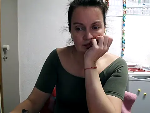 LoveNBloom online show from 02.21.25