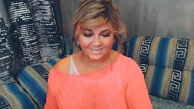 Snapshot of Malena_Mi chatting on 12.08.24 Malena Mi online show from 12.08.24