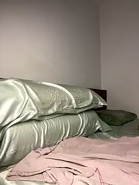  yisela  online show from 11.09.25