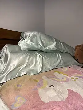  yisela  online show from 03.08.26