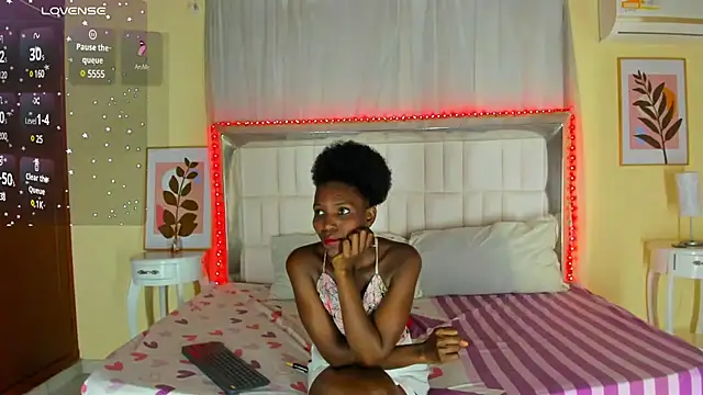 Snapshot of AlmaSean chatting on 02.16.25 AlmaSean online show from 02.16.25