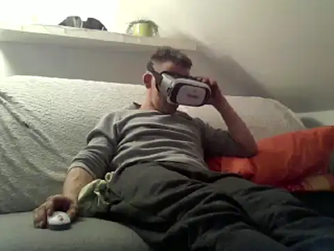 Cambitchboy online show from 02.12.25