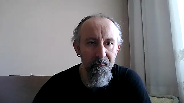 Snapshot of BuckWessle chatting on 04.30.26 BuckWessle online show from 04.30.26