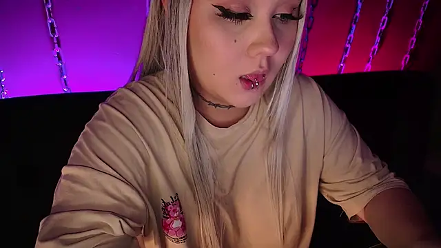 Laura takint online show from 01.04.25