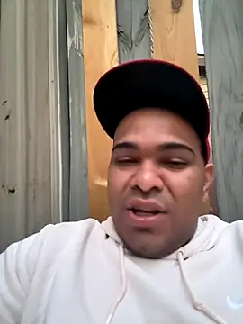 Snapshot of marhi32 chatting on 10.05.25 marhi32 online show from 10.05.25