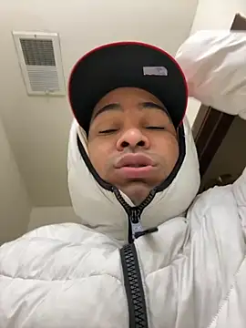 Snapshot of marhi32 chatting on 11.11.25 marhi32 online show from 11.11.25