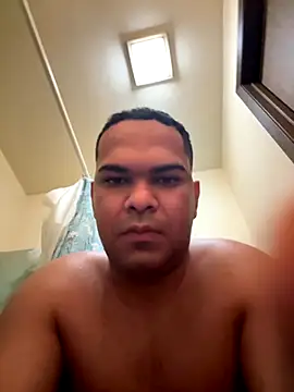 Snapshot of marhi32 chatting on 11.15.25 marhi32 online show from 11.15.25