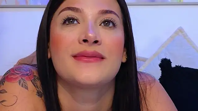 Marianaa Lopezz online show from 02.28.25