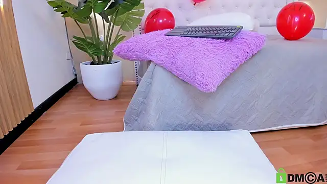 Snapshot of Mackenzie_17 chatting on 02.20.26 Mackenzie 17 online show from 02.20.26