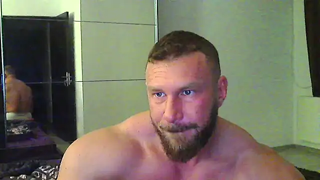 Snapshot of muscularkevin chatting on 04.29.26 muscularkevin online show from 04.29.26