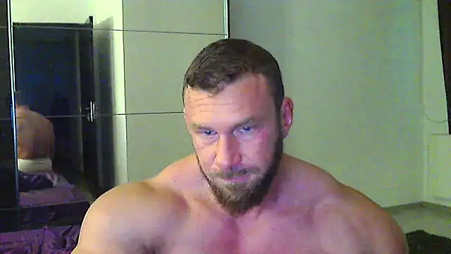 Snapshot of muscularkevin chatting on 05.11.26 muscularkevin online show from 05.11.26
