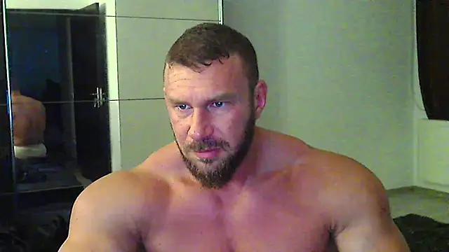 Snapshot of muscularkevin chatting on 05.26.26 muscularkevin online show from 05.26.26