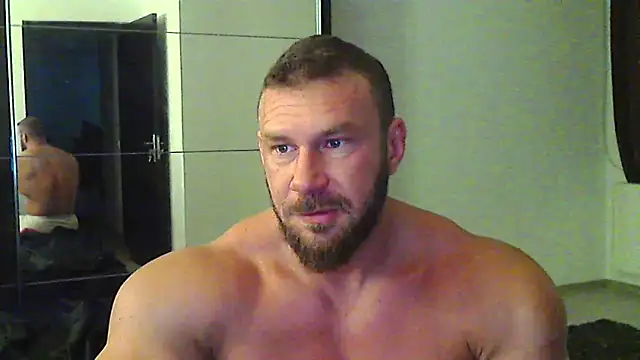 Snapshot of muscularkevin chatting on 05.27.26 muscularkevin online show from 05.27.26