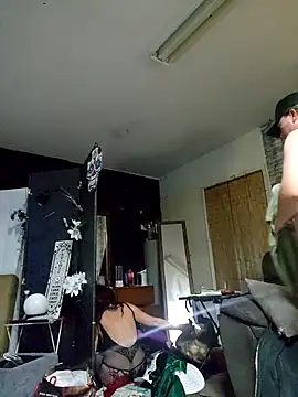 Hotredheadandtoungelasher online show from 10.30.25