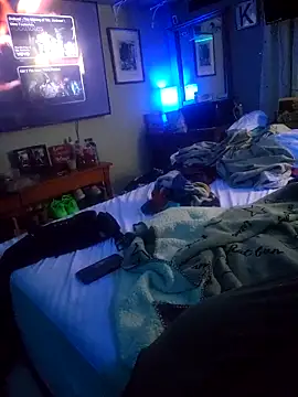 Hotredheadandtoungelasher online show from 04.26.26