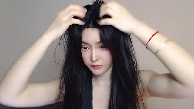 Snapshot of TBgril chatting on 06.27.26 TBgril online show from 06.27.26