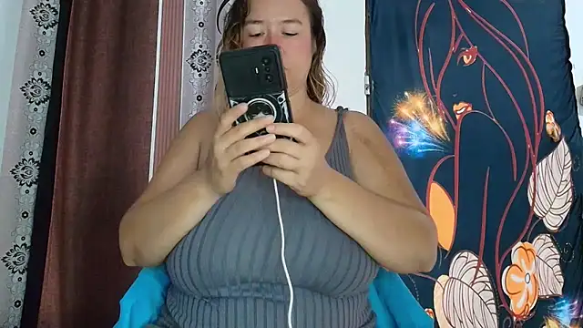 Snapshot of brenlissy89 chatting on 04.28.26 brenlissy89 online show from 04.28.26