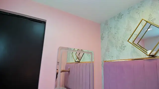 Sariitaa  online show from 03.22.25