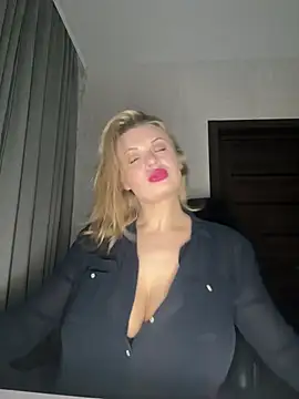 Evellyn online show from 03.02.25