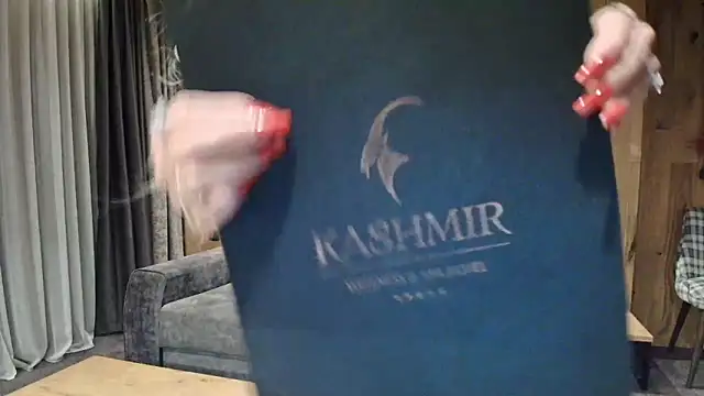 Snapshot of Roshana16 chatting on 03.15.26 Roshana16 online show from 03.15.26