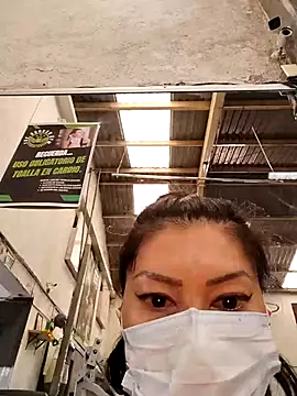 Snapshot of LaInsaciableIntensa chatting on 11.28.25 LaInsaciableIntensa online show from 11.28.25