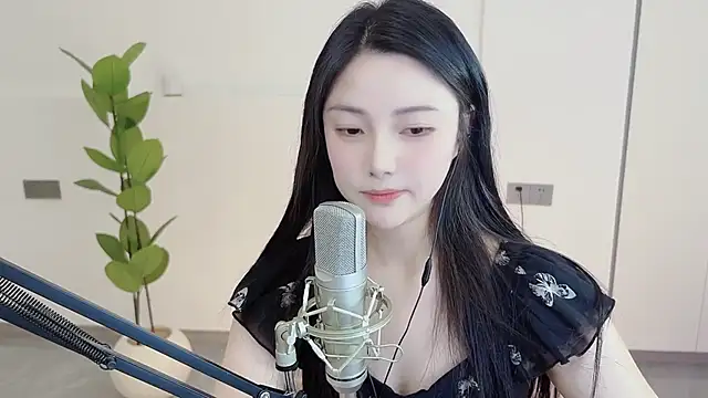 Snapshot of HaagenDazs_ chatting on 03.04.25 HaagenDazs  online show from 03.04.25