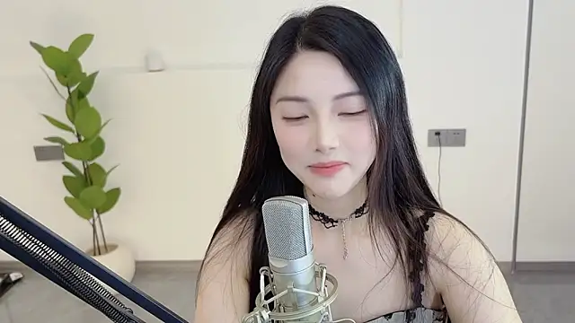 Snapshot of HaagenDazs_ chatting on 03.21.25 HaagenDazs  online show from 03.21.25