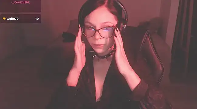 Snapshot of modjo_ chatting on 12.15.24 modjo  online show from 12.15.24