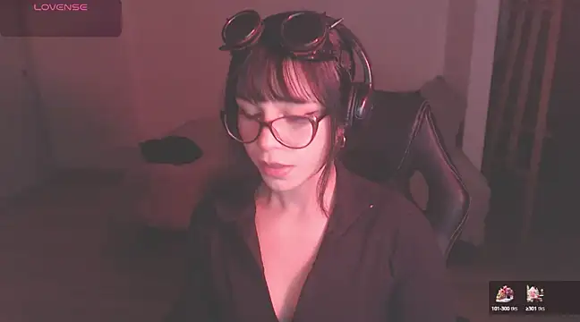 Snapshot of modjo_ chatting on 12.20.24 modjo  online show from 12.20.24