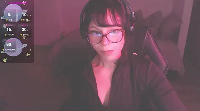 Snapshot of modjo_ chatting on 02.19.25 modjo  online show from 02.19.25